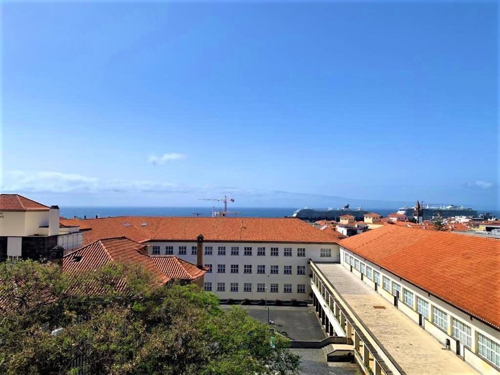 Madeira, 3 Bedroom Apartment With Ocean Views In Funchal ภายนอก รูปภาพ